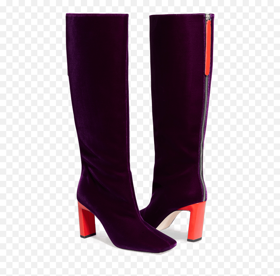 Gigi And Bella Hadid Wear Wandler Boots During Fashion Week - Round Toe Emoji,Emoji Outfits With Shoes